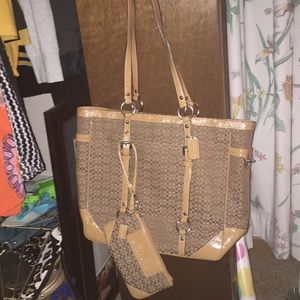 Coach tote Only